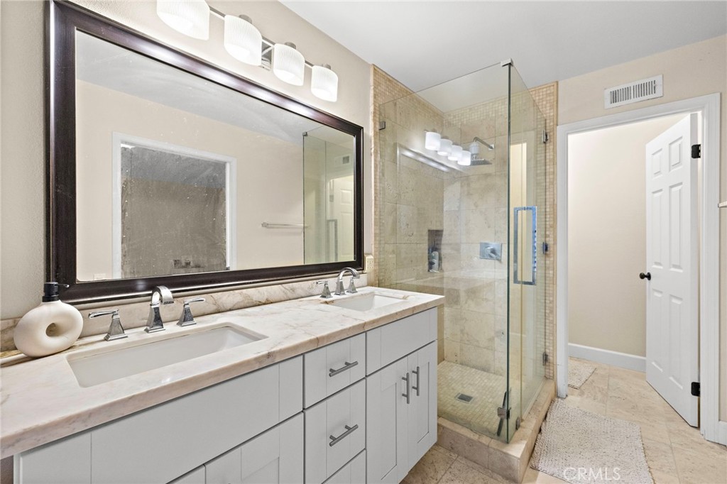6 Fieldflower Property Photo 22