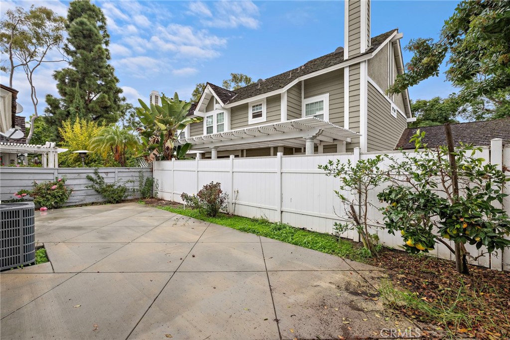 6 Fieldflower Property Photo 31