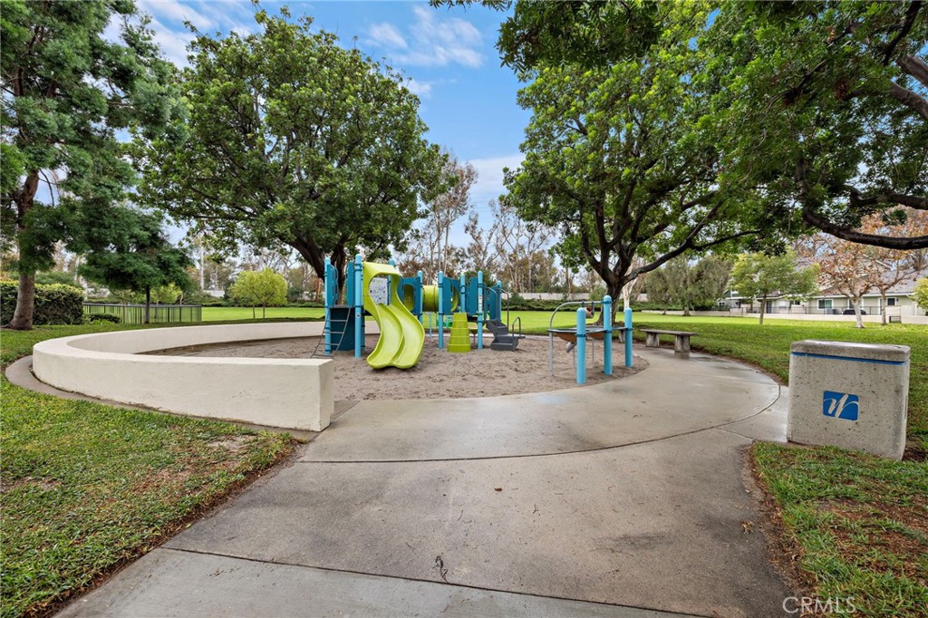 6 Fieldflower Property Photo 34