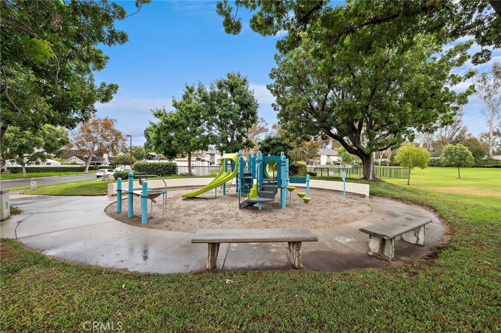 6 Fieldflower Property Photo 35