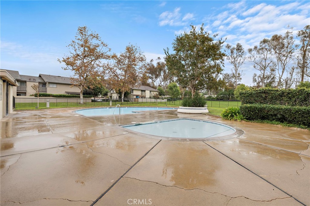 6 Fieldflower Property Photo 37