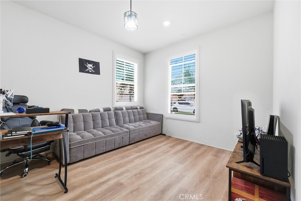 4010 S Bowery Property Photo 5