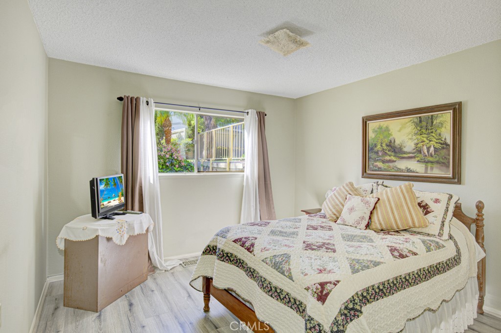 860 Ronda Mendoza D Property Photo 17