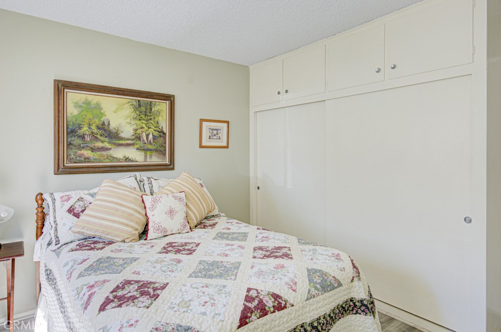860 Ronda Mendoza D Property Photo 18