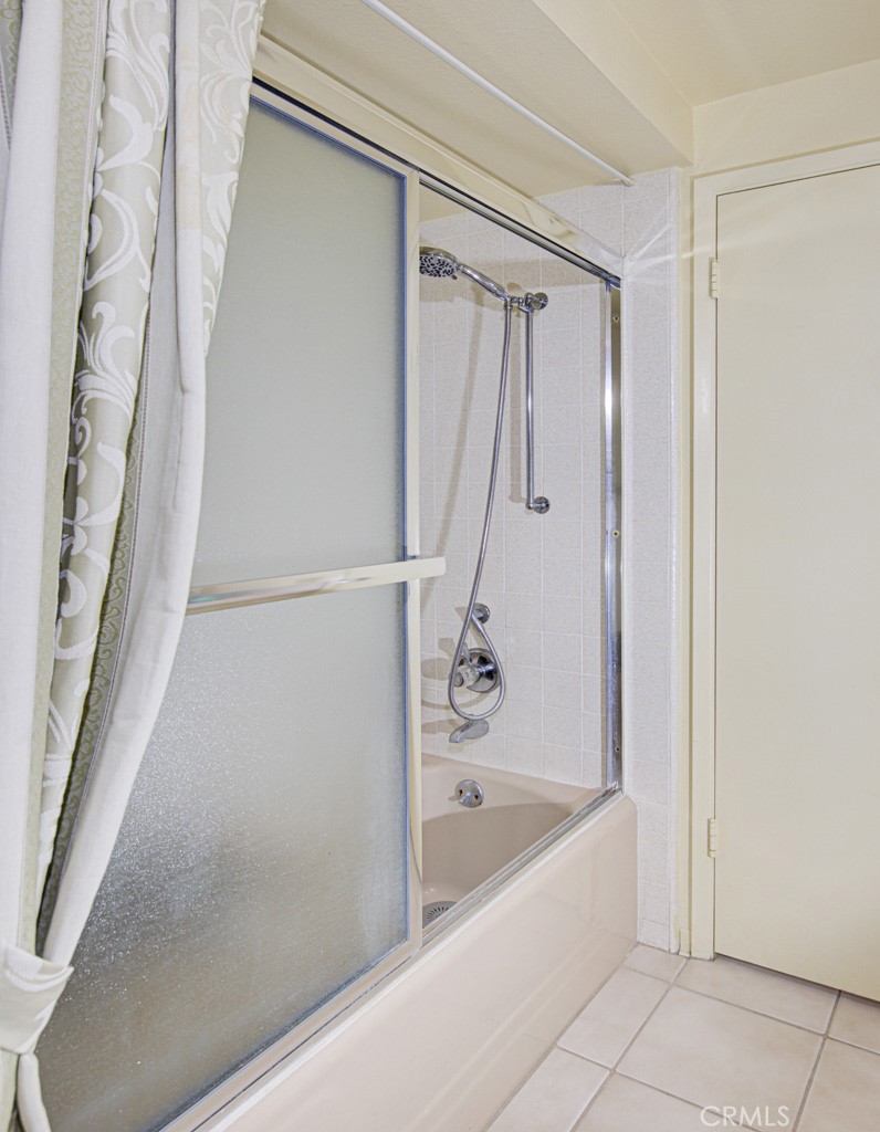 860 Ronda Mendoza D Property Photo 21