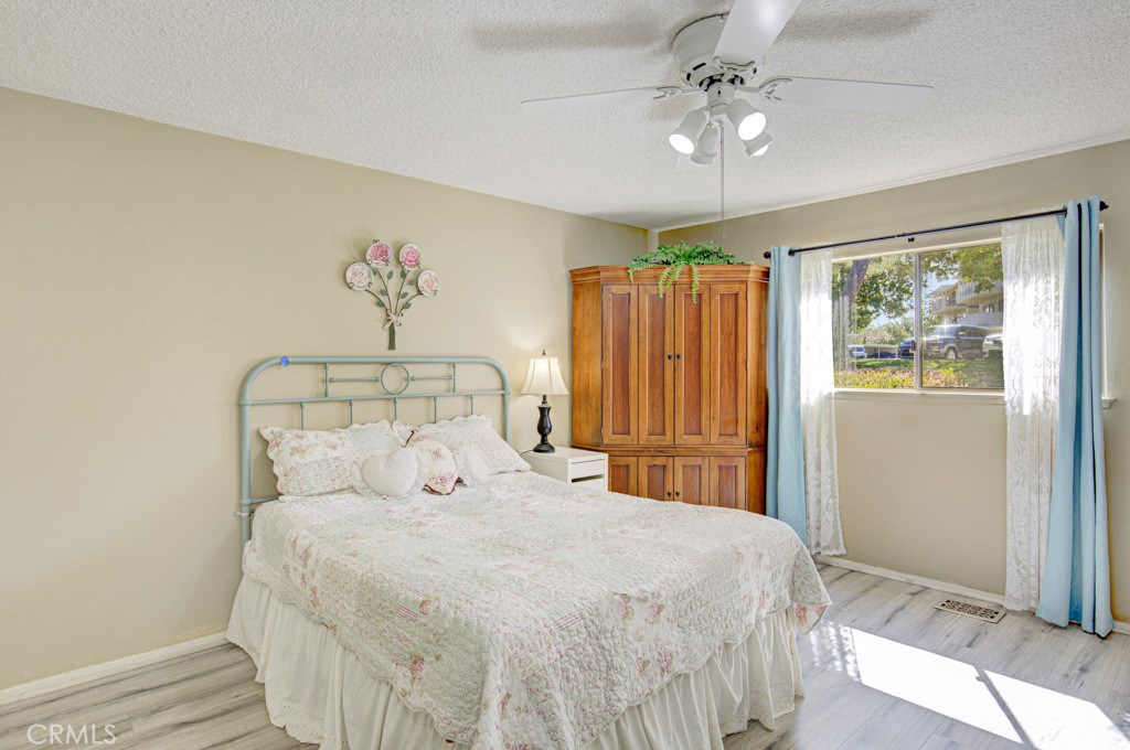 860 Ronda Mendoza D Property Photo 22