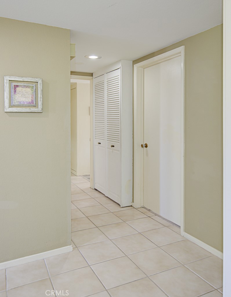 860 Ronda Mendoza D Property Photo 28