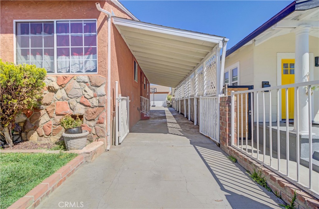 3451 Estrada Property Photo 8