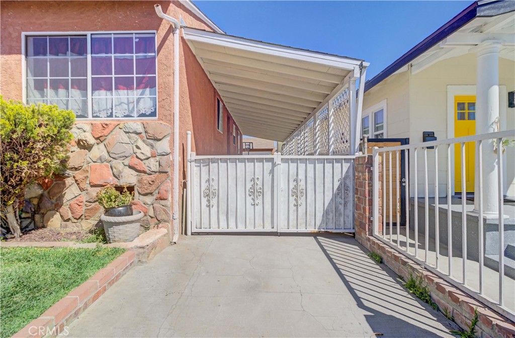3451 Estrada Property Photo 9