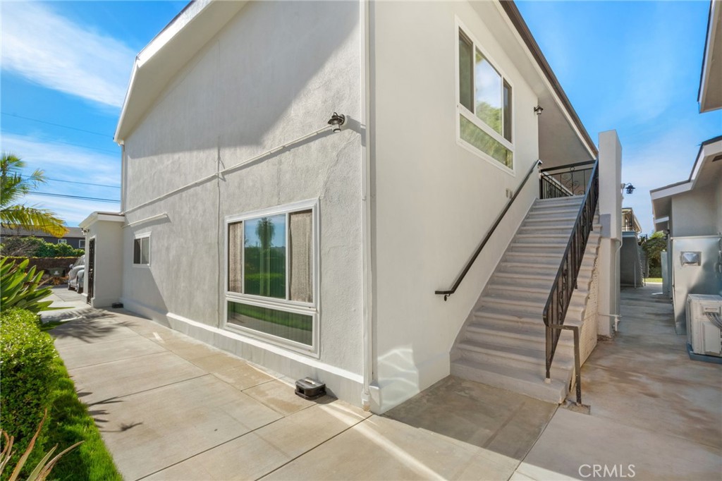 12571 Kensington Lane Property Photo 2