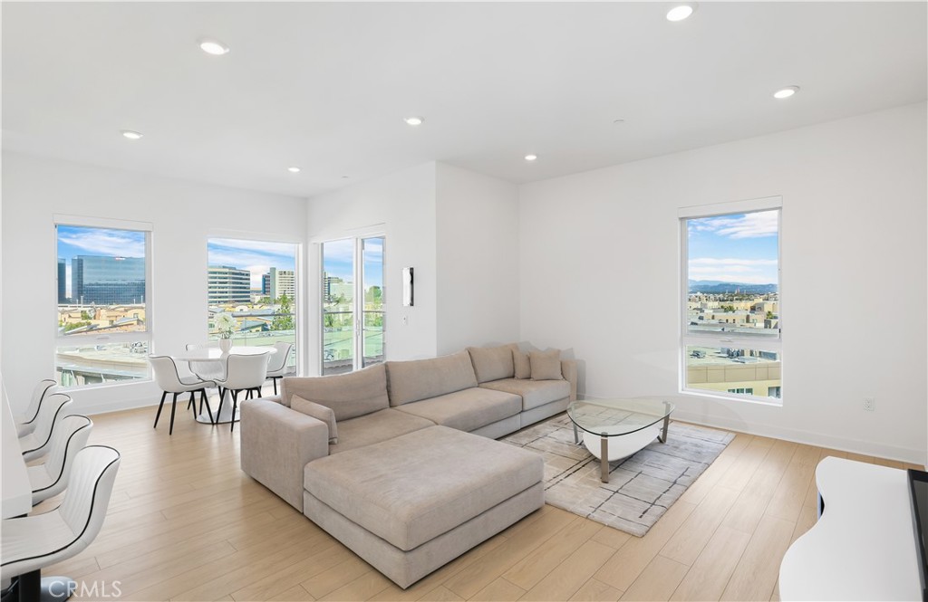 3700 Rivington Property Photo 5