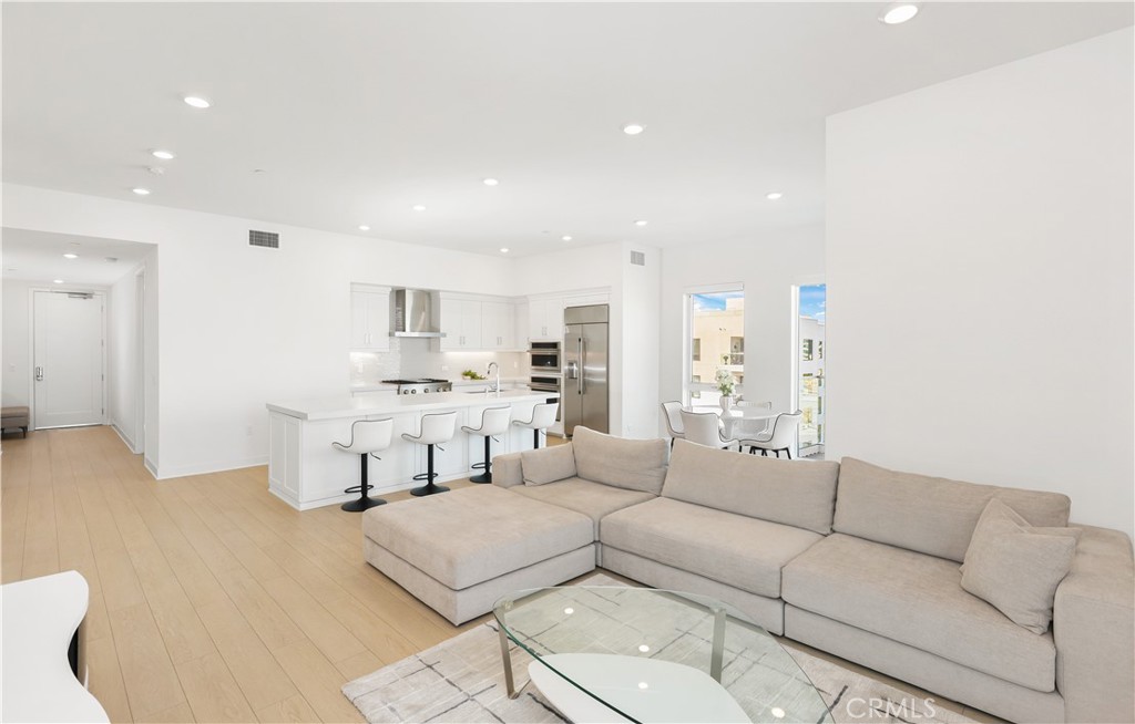 3700 Rivington Property Photo 8