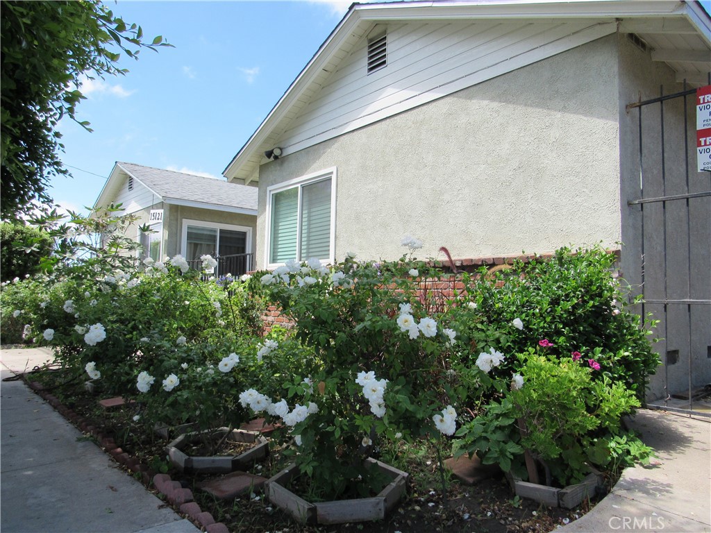 15121 Van Buren Property Photo 5