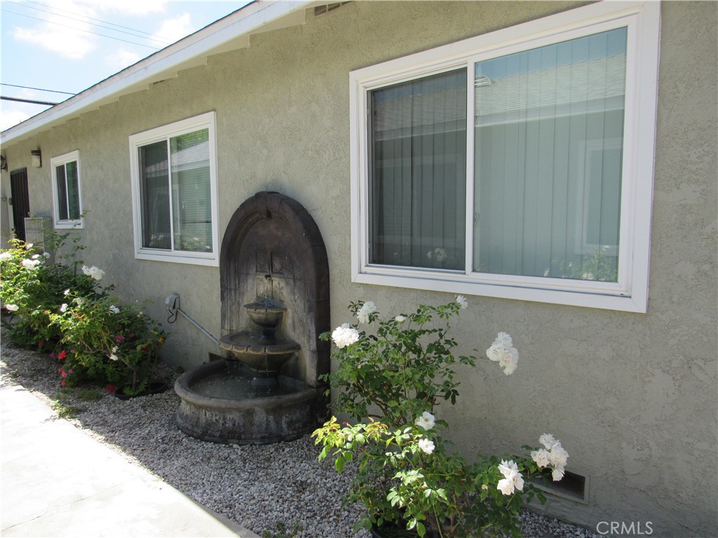 15121 Van Buren Property Photo 11