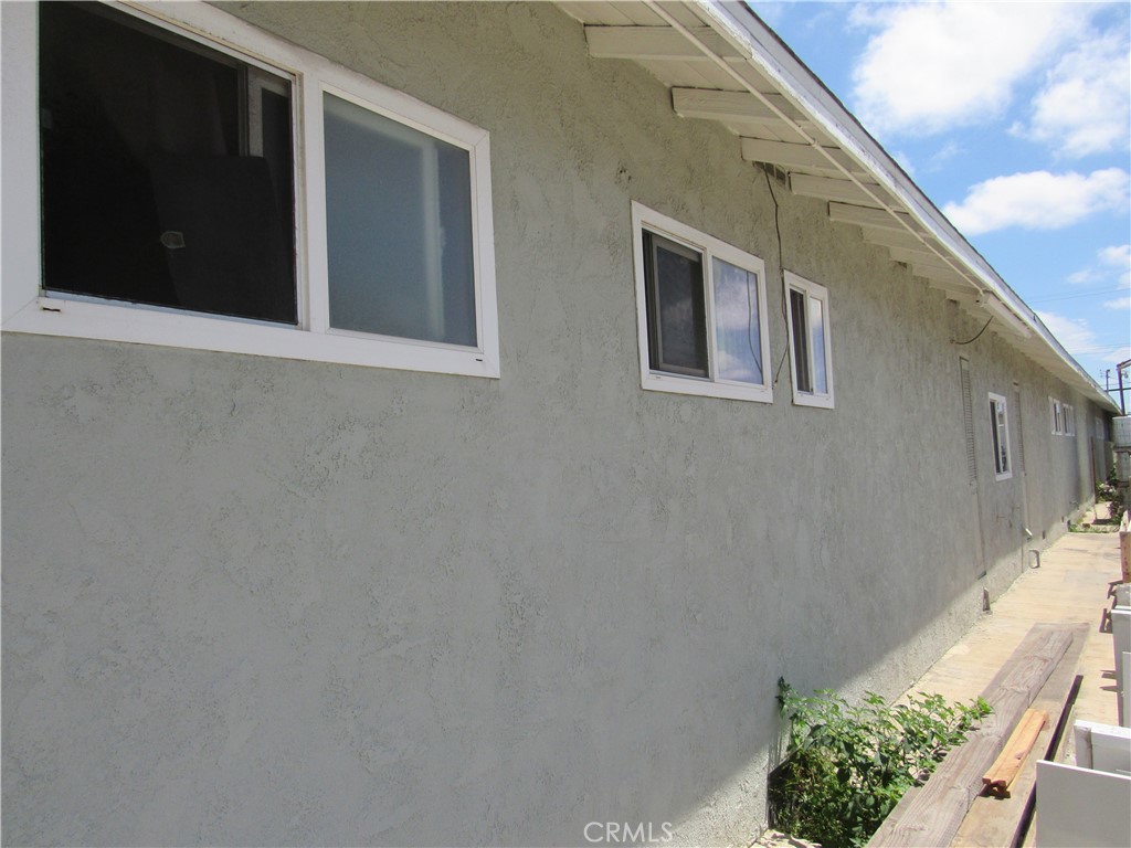 15121 Van Buren Property Photo 13