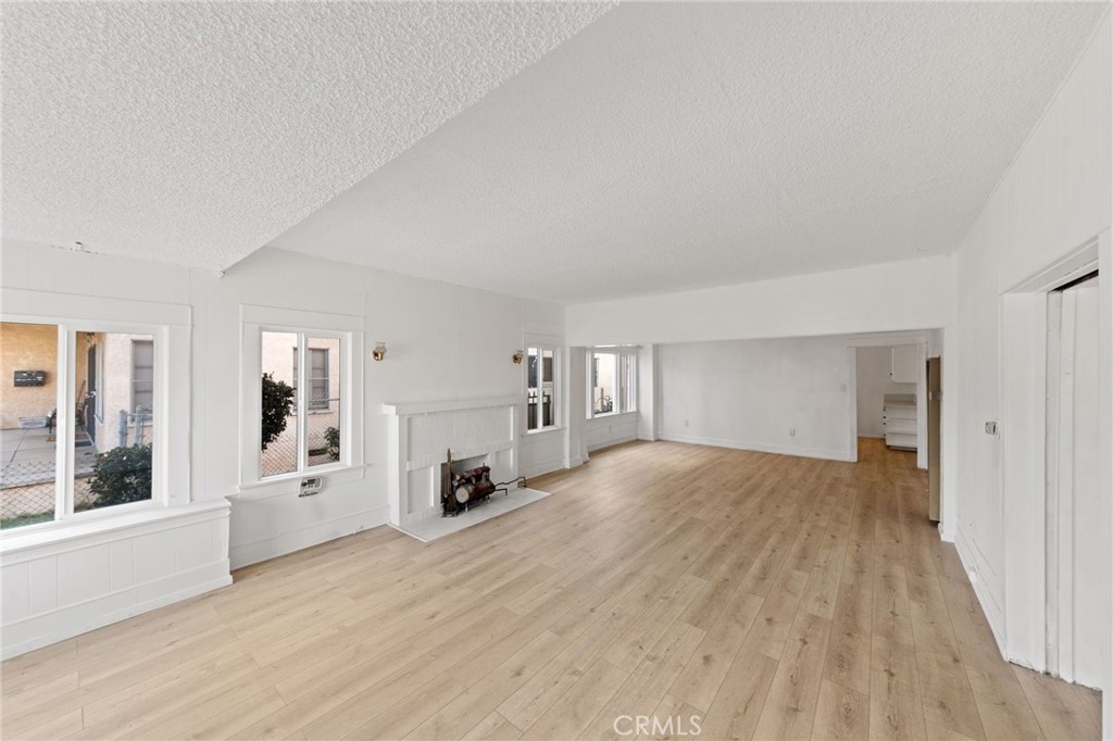 3959 Denker Avenue Property Photo 8