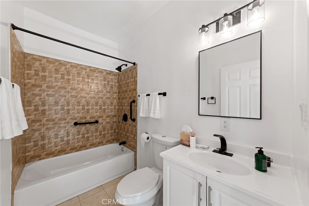 3959 Denker Avenue Property Photo 25