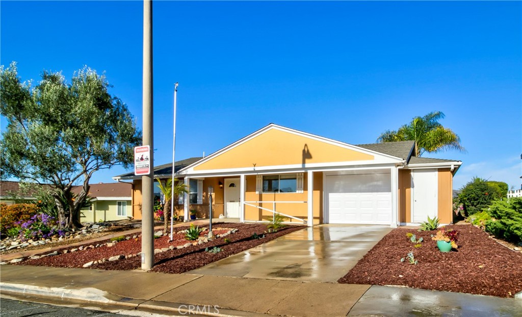 16445 Roca Drive Property Photo 3