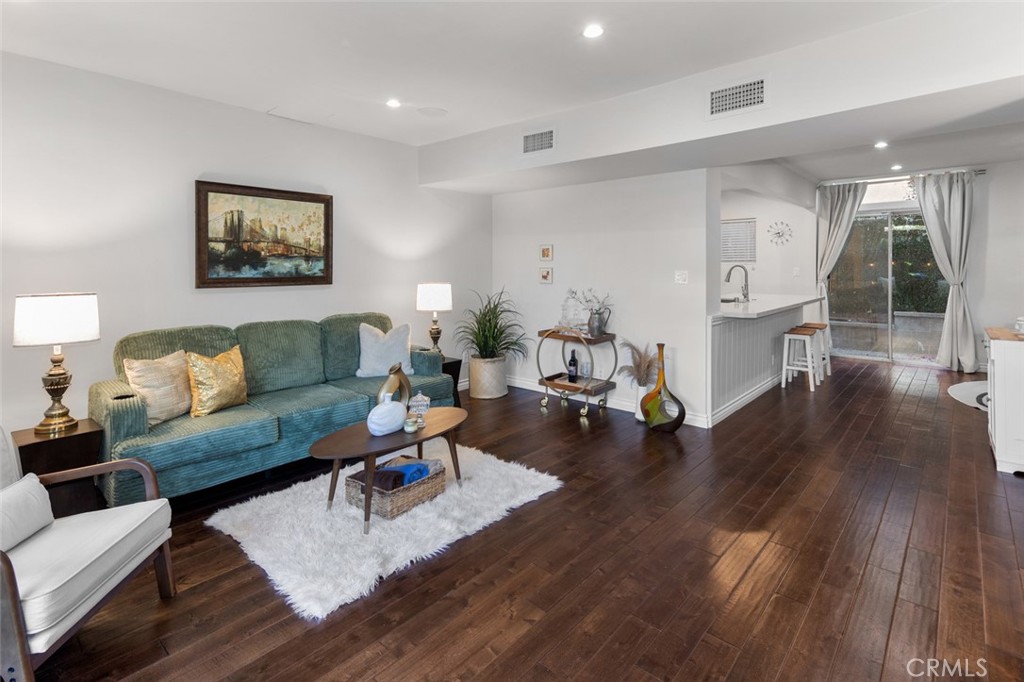 10396 Almayo Avenue 1 Property Photo 1