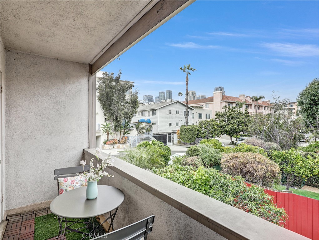 10396 Almayo Avenue 1 Property Photo 12