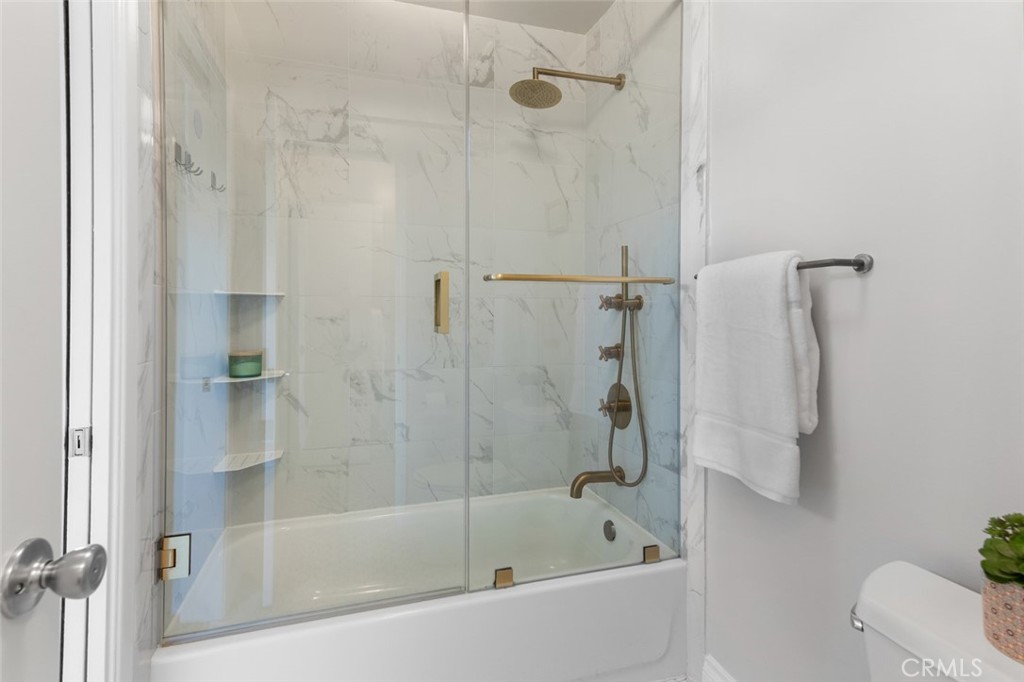 10396 Almayo Avenue 1 Property Photo 14