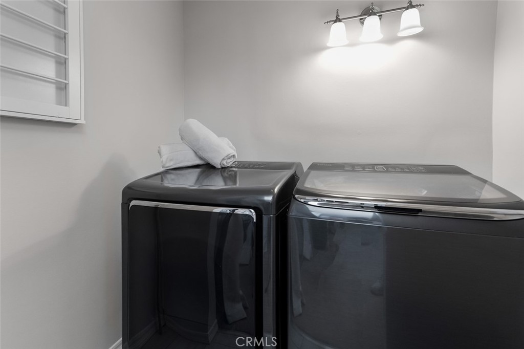 10396 Almayo Avenue 1 Property Photo 15