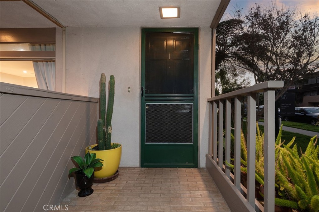 10396 Almayo Avenue 1 Property Photo 20