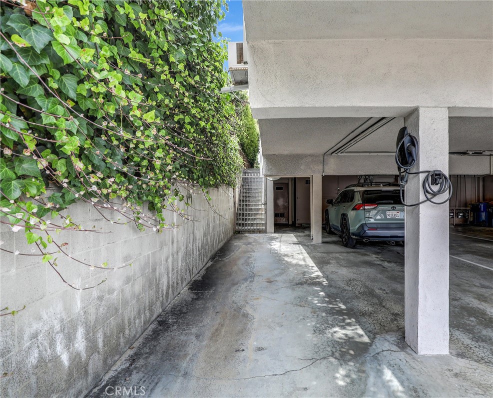 10396 Almayo Avenue 1 Property Photo 29