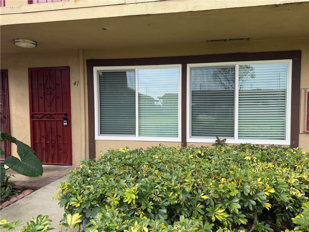 1400 W Warner Avenue 41