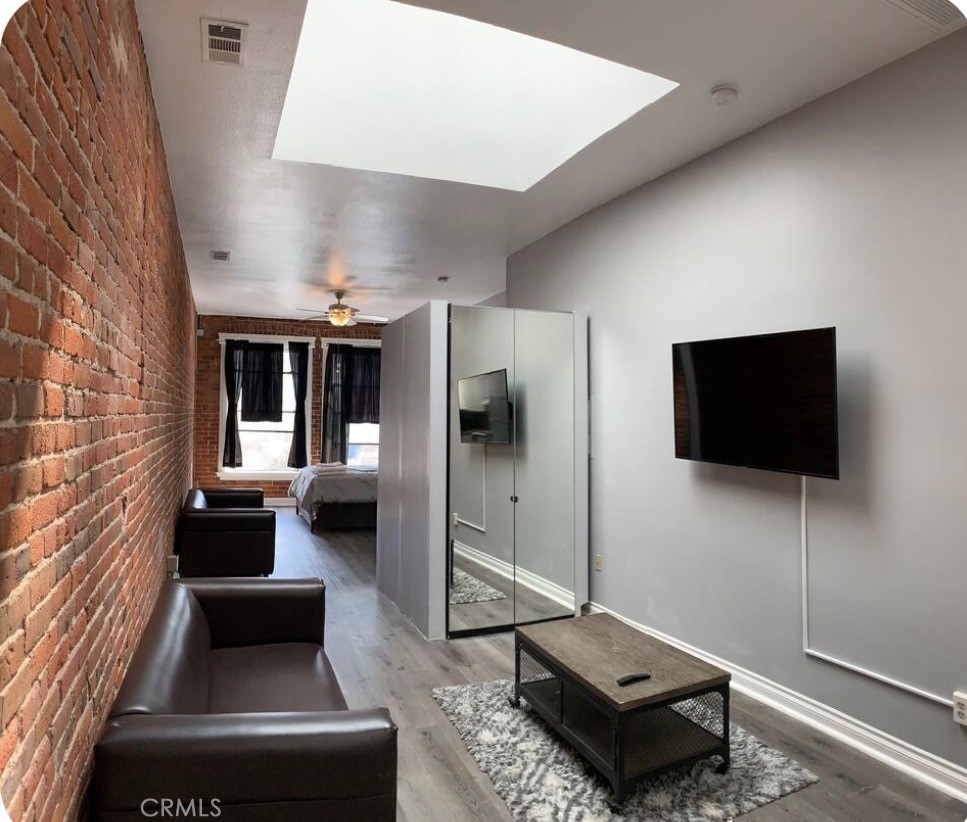 131 2nd Street Property Photo 3