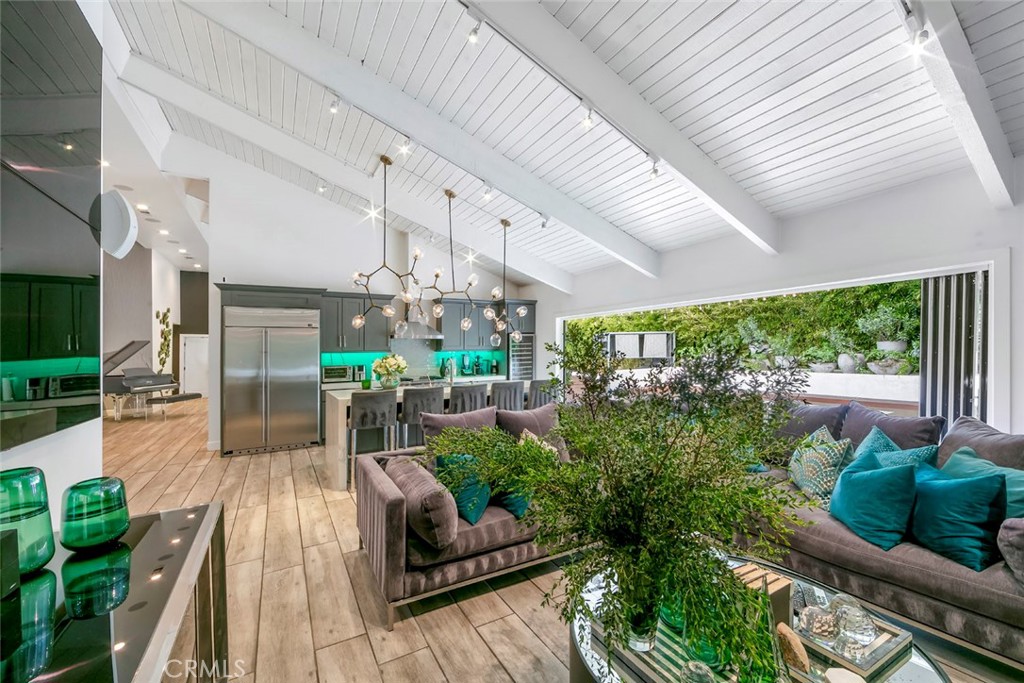 13692 Jenet Property Photo 45