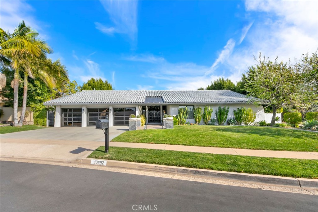 13692 Jenet Property Photo 60