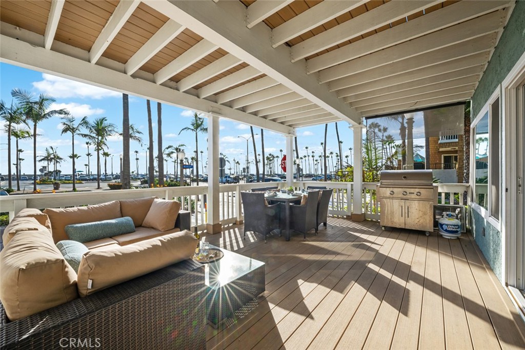 700 E Oceanfront Property Photo 17