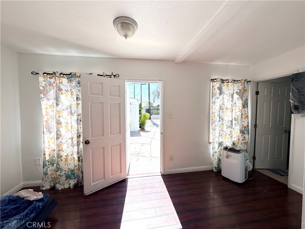 1318 E 100th Street Property Photo 27