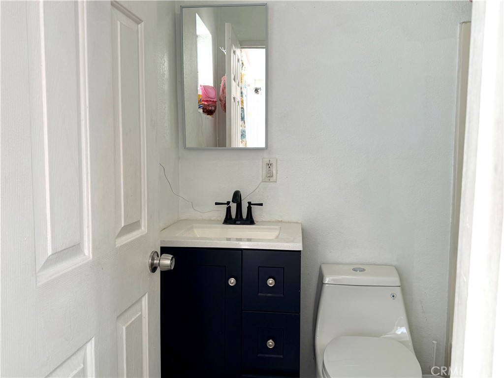 1318 E 100th Street Property Photo 31