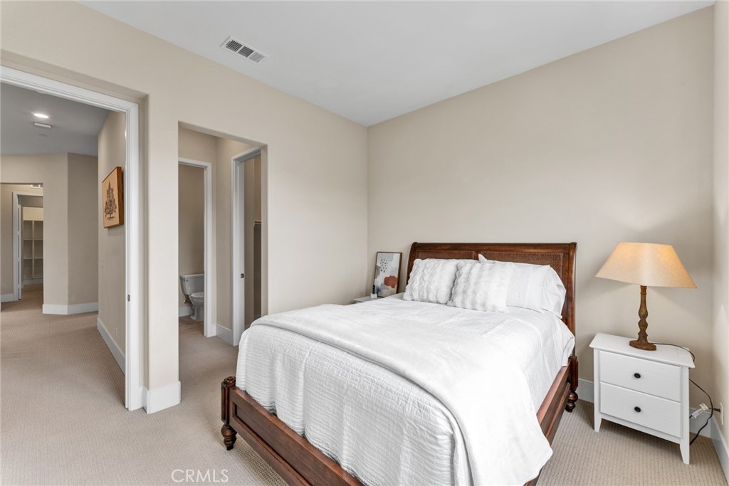114 Crossover Property Photo 32