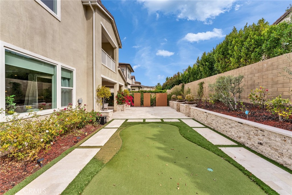 114 Crossover Property Photo 39