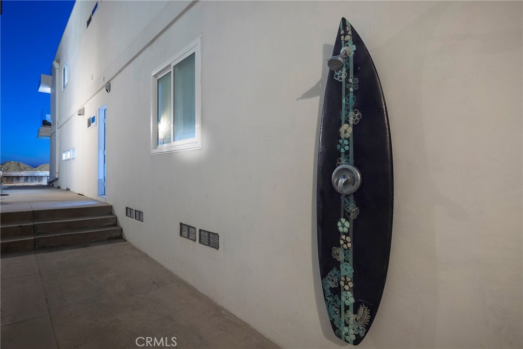 10 66th Place Property Photo 29