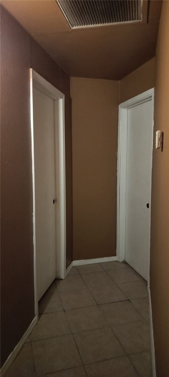 10575 Defrain Property Photo 3