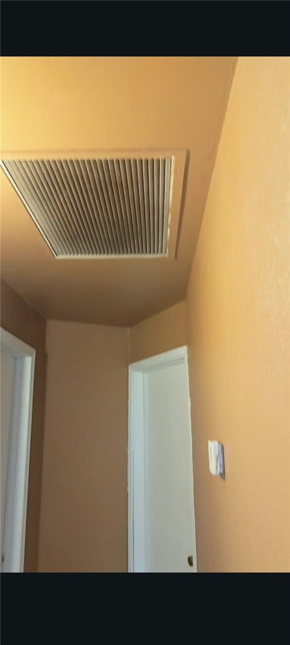 10575 Defrain Property Photo 4