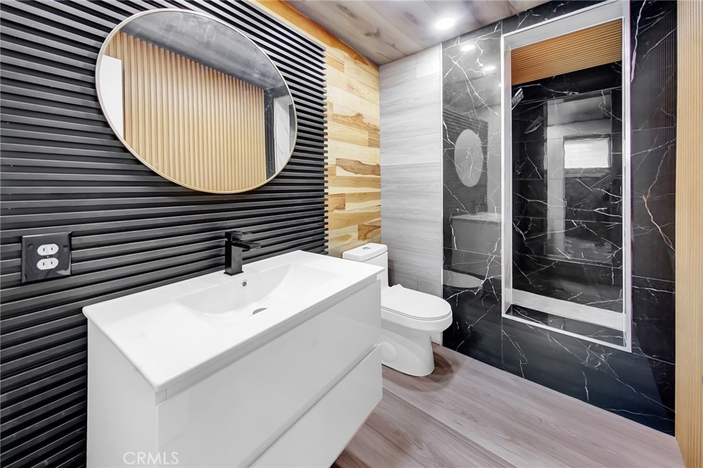 300 Holmwood Drive Property Photo 17