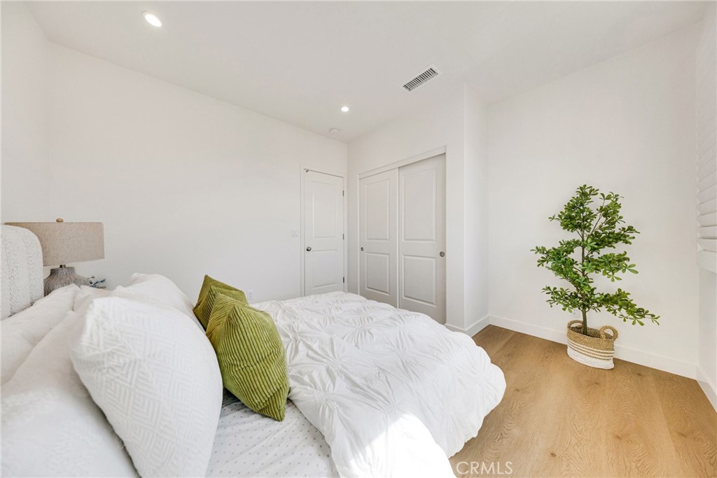 716 Spring Garden Property Photo 32