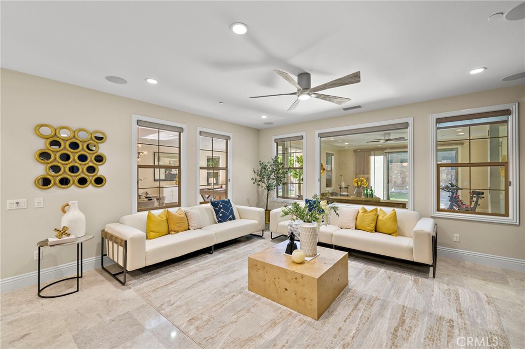 108 Grassblade Property Photo 12