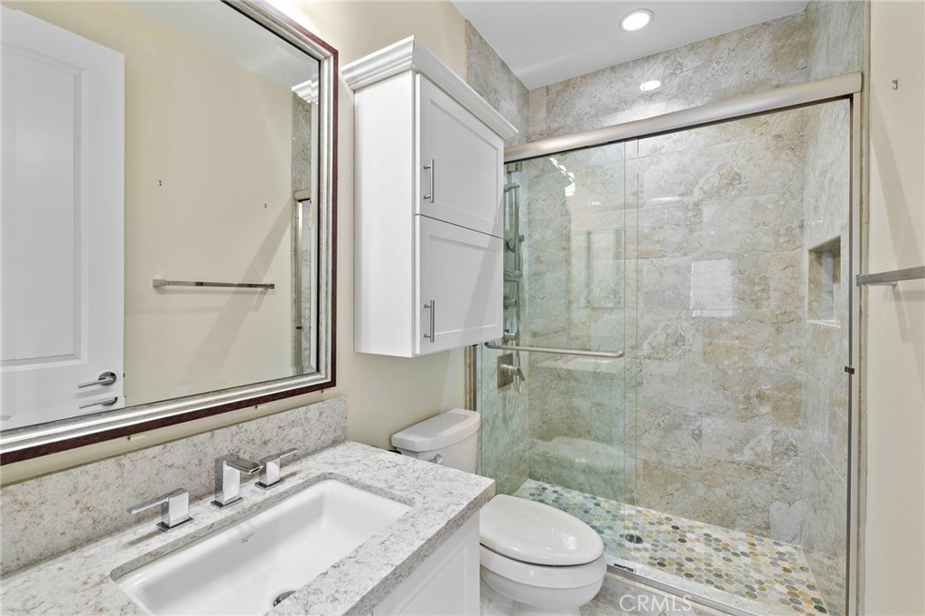 108 Grassblade Property Photo 22