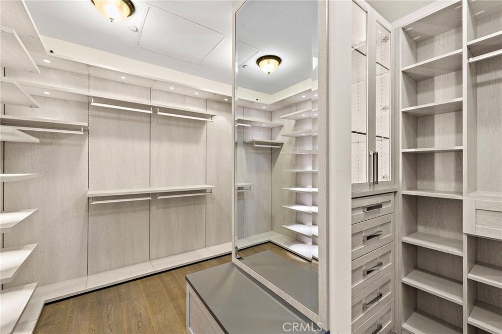 108 Grassblade Property Photo 26