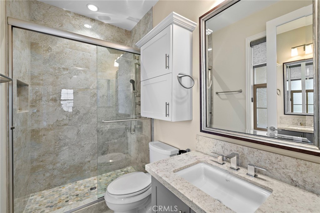 108 Grassblade Property Photo 32