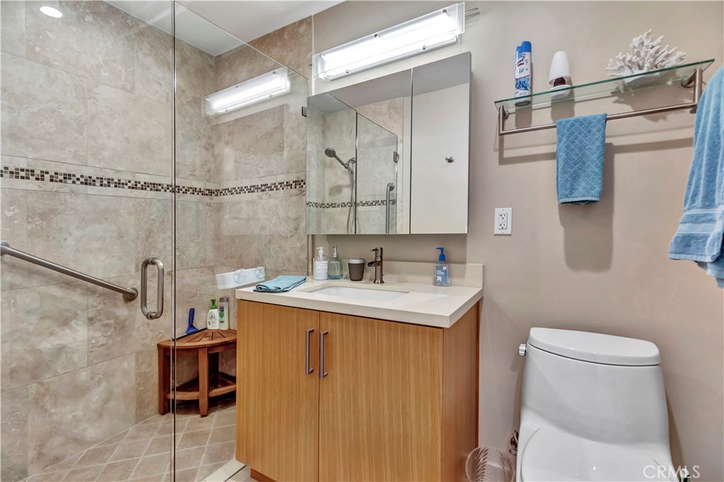 714 Cliff Drive Property Photo 24