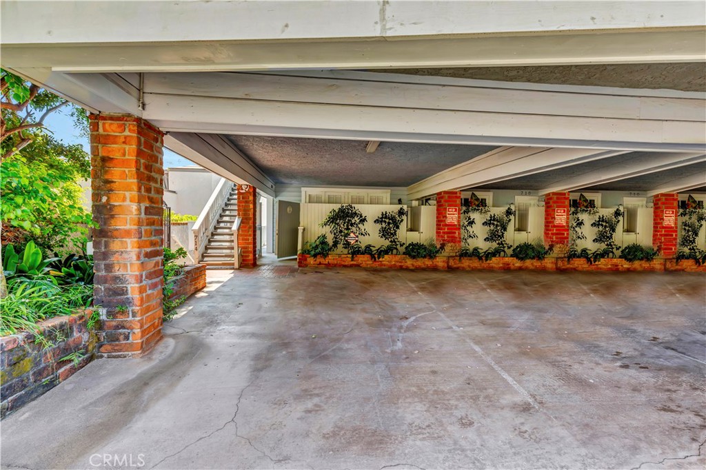 714 Cliff Drive Property Photo 36