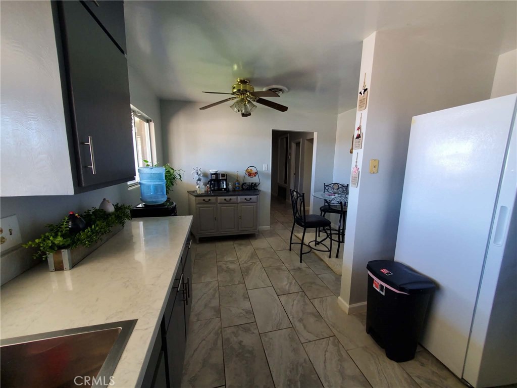 1007 N Broadway Property Photo 11