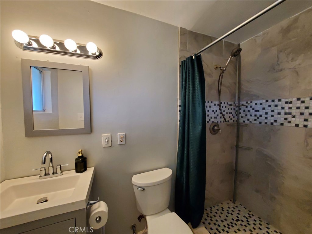 1007 N Broadway Property Photo 14